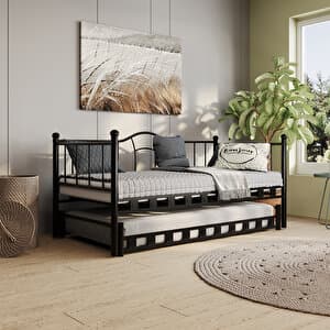 Ahşap dokusuyla doğallığı odanıza taşır, sıcak bir ambiyans yaratır.