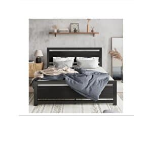 Klasik tarzıyla zamansız bir şıklık arayanlara hitap eder.